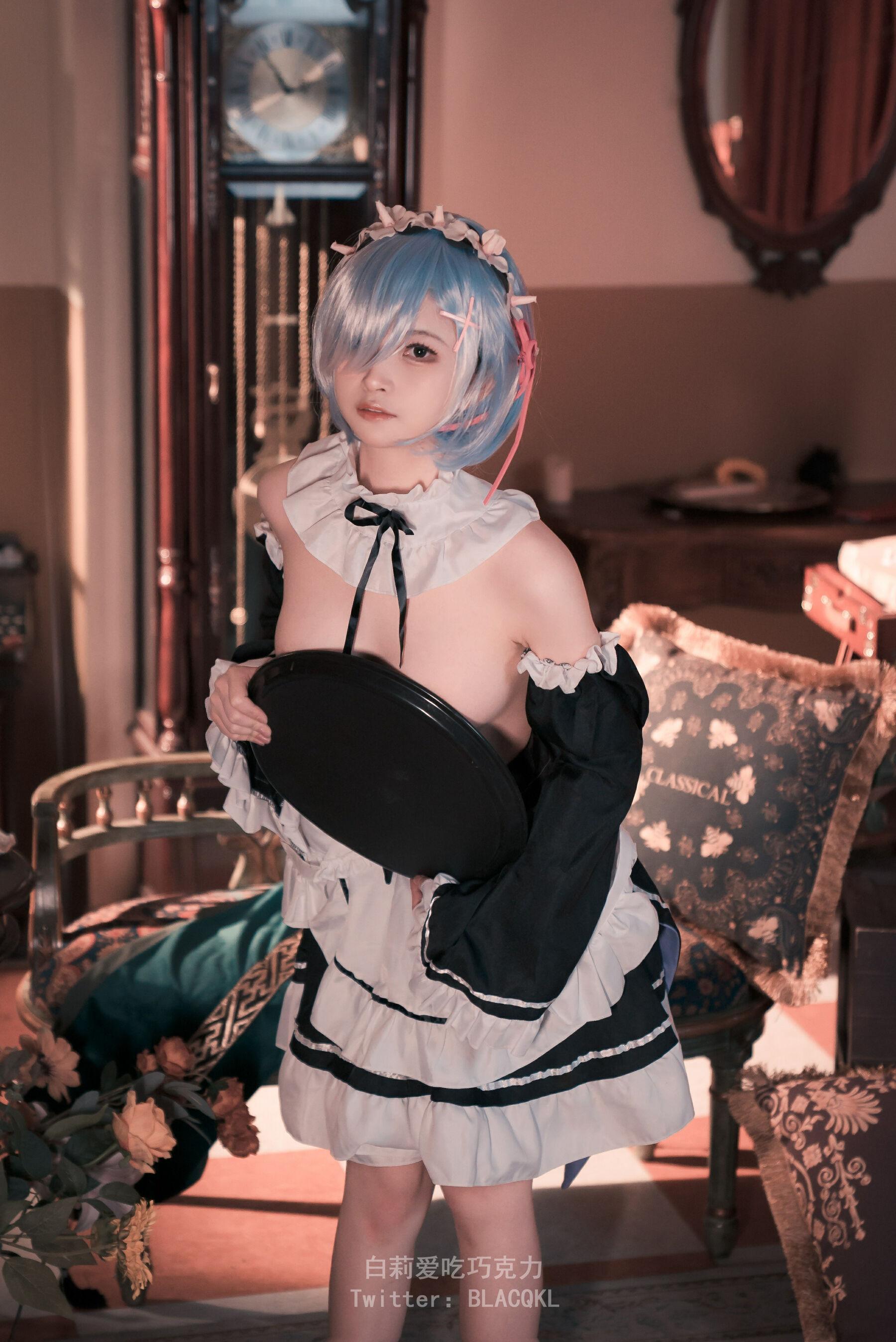 国模套图 白莉爱吃巧克力《蕾姆女仆装》