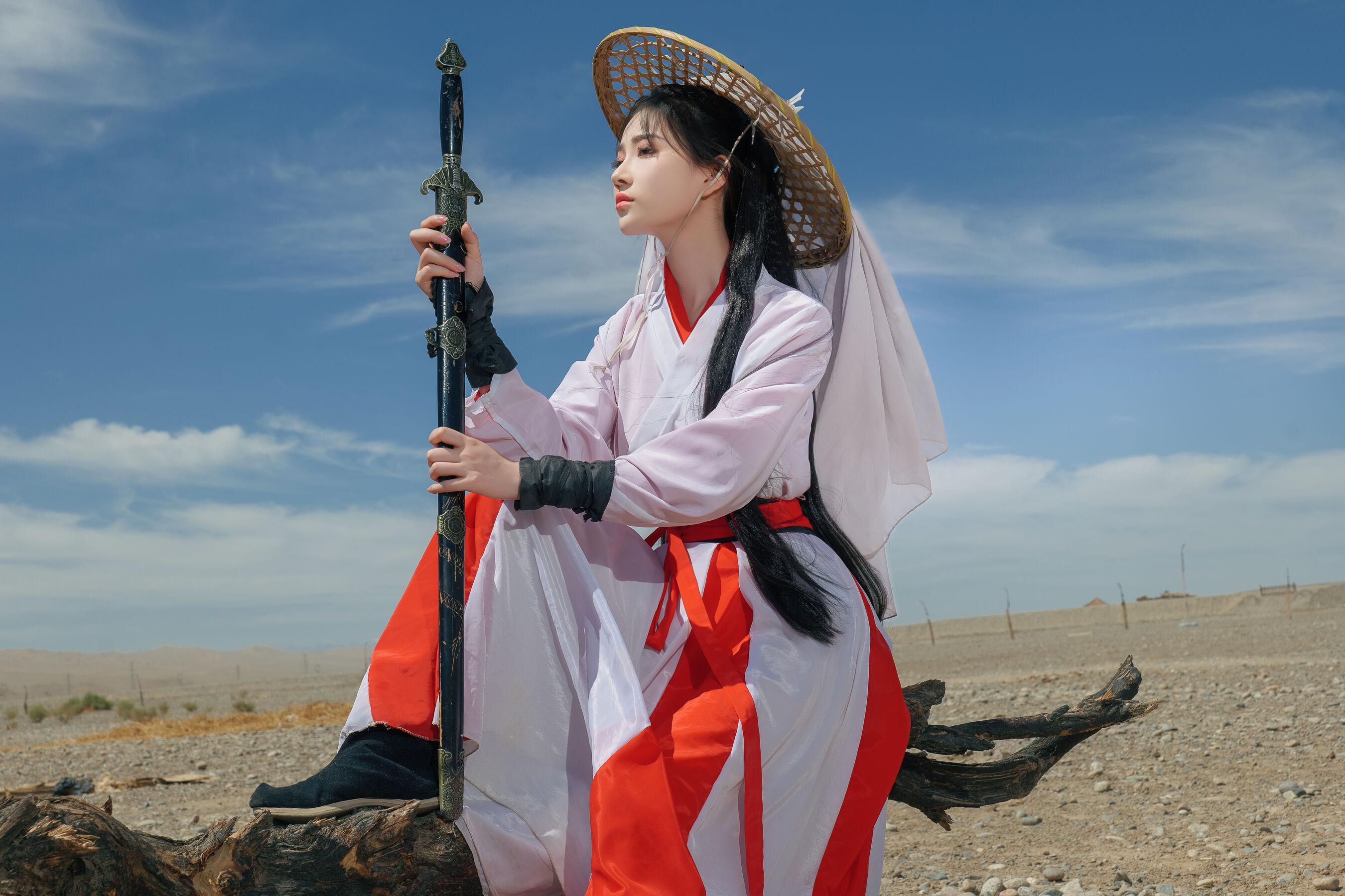 国模套图 年年《青丝诀》