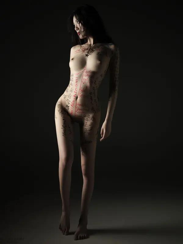 国模套图 一米八的大梨子《暖饱思淫欲》